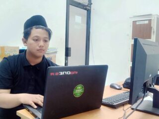 Keren, Mahasiswa IPMAFA Menjadi Layouter Kamus Besar Bahasa Arab