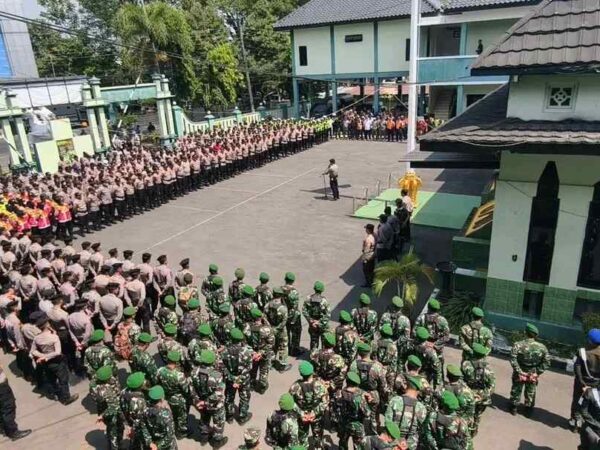 Ratusan Personil Gabungan Amankan Aksi Demo AMPB di Depan Kantor Kejari Pati