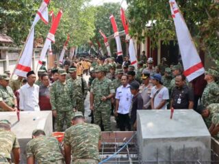 Pangdam Diponegoro Tinjau Progres Pembangunan Jembatan Merah Putih di Kayen